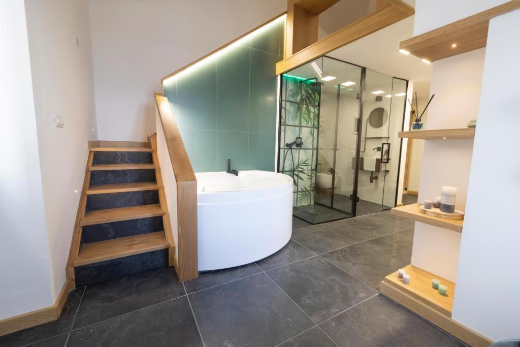Bali Aqua&Charme Bed & Breakfast Gaeta Exterior foto