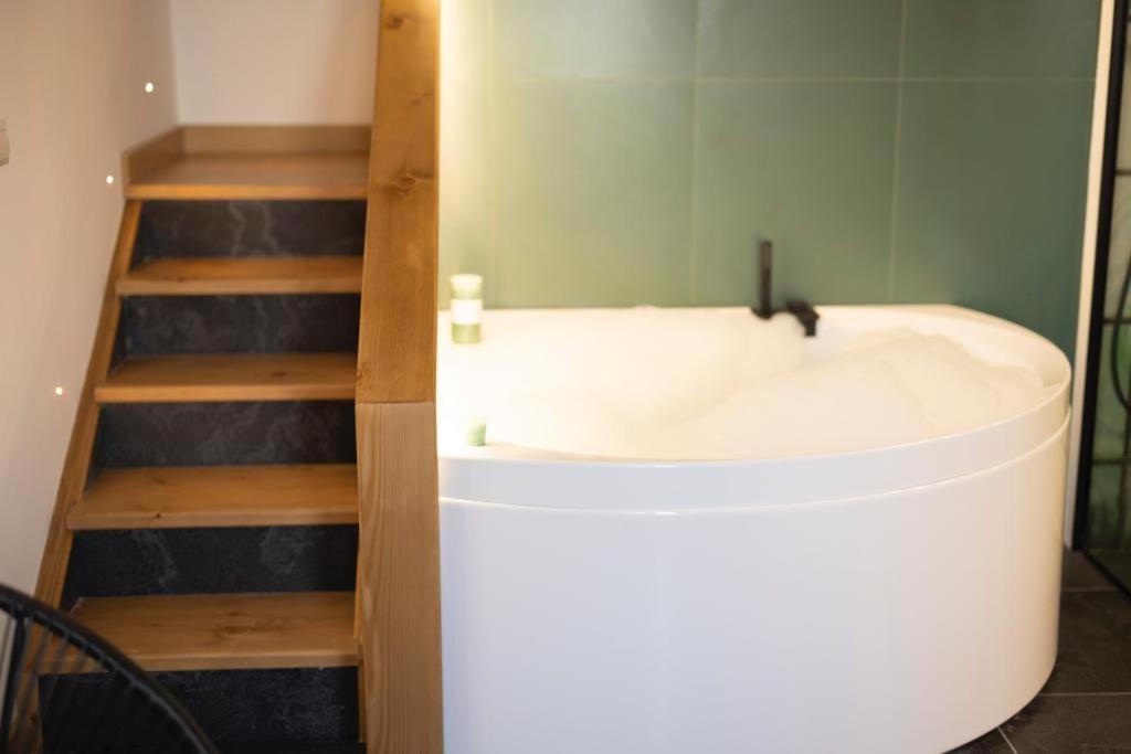 Bali Aqua&Charme Bed & Breakfast Gaeta Exterior foto